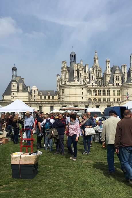 Brocante annuelle dans le parc du château de Chambord