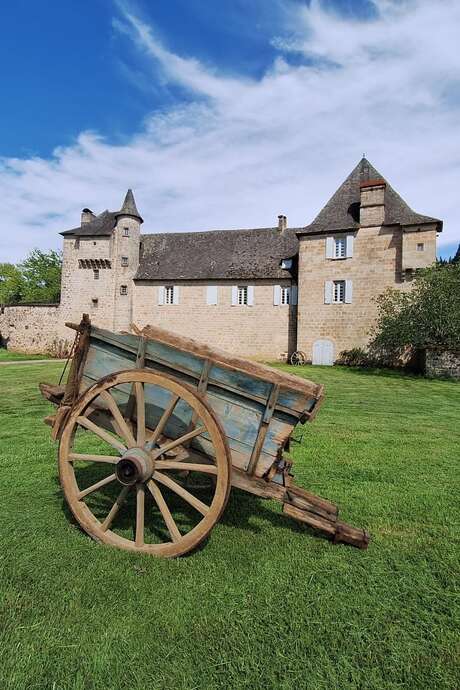 Vide grenier au Château d'Estresses