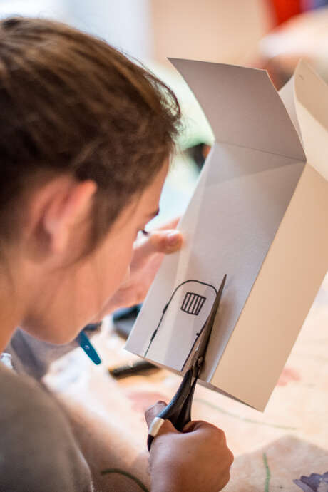 Pays d'Art et d'Histoire : Atelier - Blason en papier