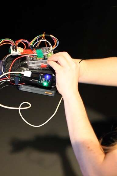 Un "genre" de festival : "Que la machine vive en moi" par le groupe Scalpel