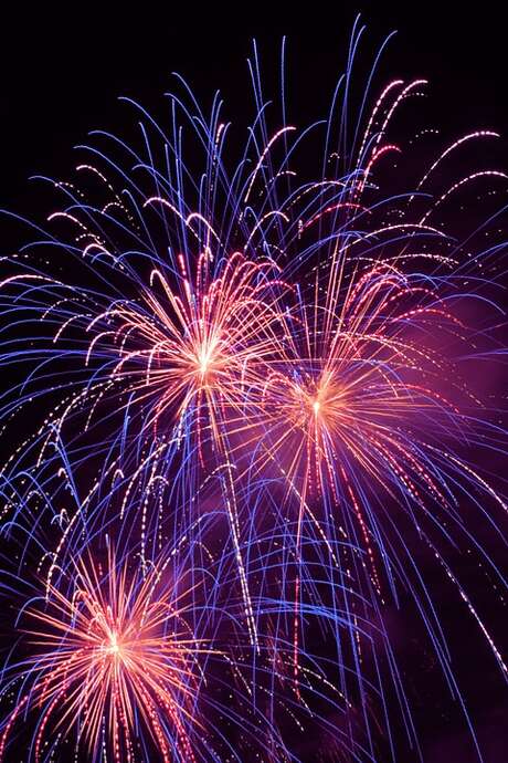 Feu d'artifice à Saint-Pierre-Lafeuille