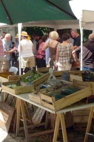 Marché d'été à Fajoles