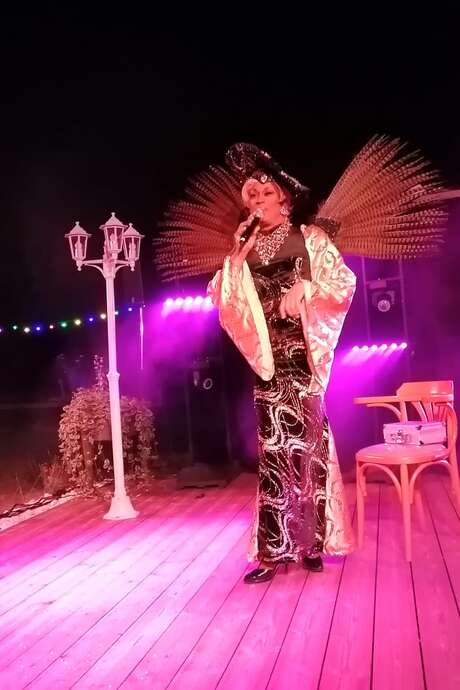 Dîner spectacle et show transformiste