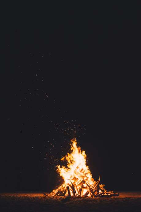 Feu de la Saint Jean au Pescher dans le cadre de la fête votive