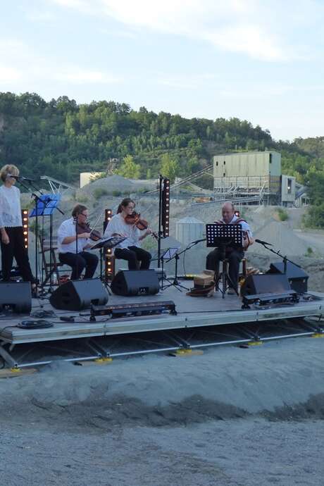 Concert "la musique fait son cinéma" à la carrière de Bagnac-sur-Célé Concert "la musique fait son cinéma" à la carrière de Bagnac-sur-Célé