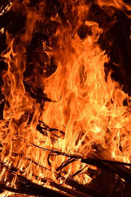 Feu de Saint Jean à Creysse