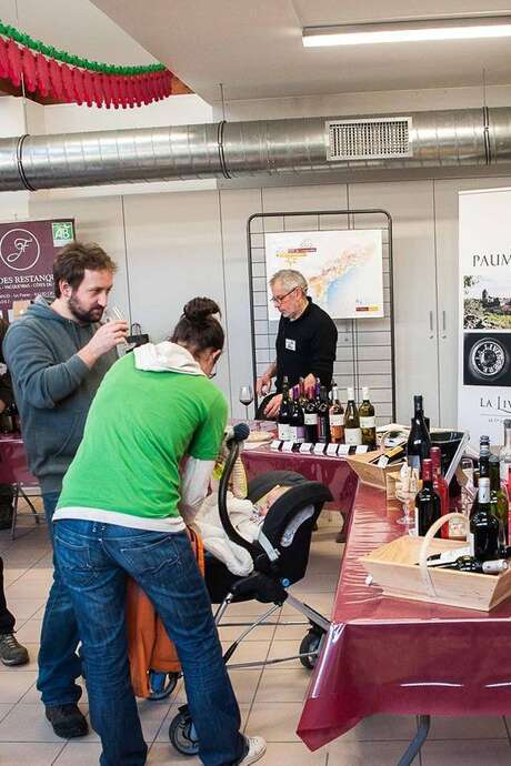 Marché aux vins à Rudelle