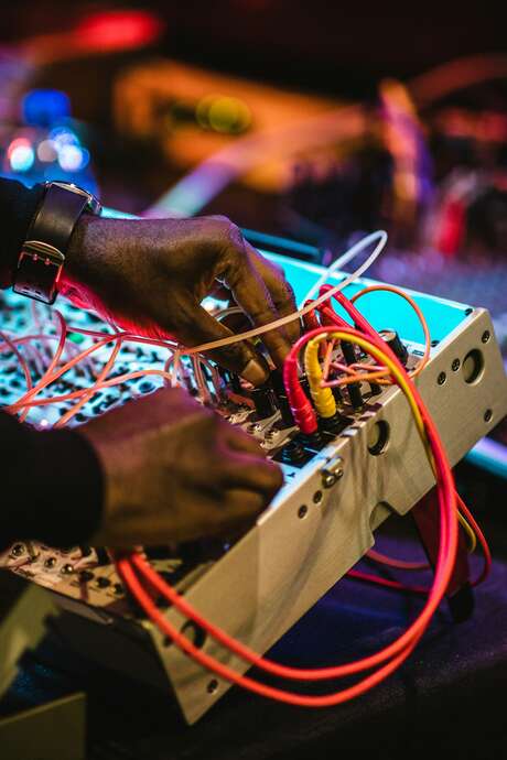 Concert Live Modular Techno – Vinciane + CMIIAW