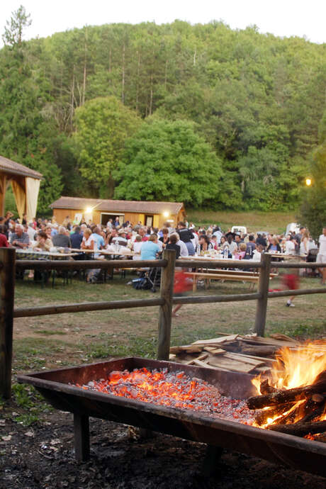 Marché des producteurs - Barbecue à Montcléra