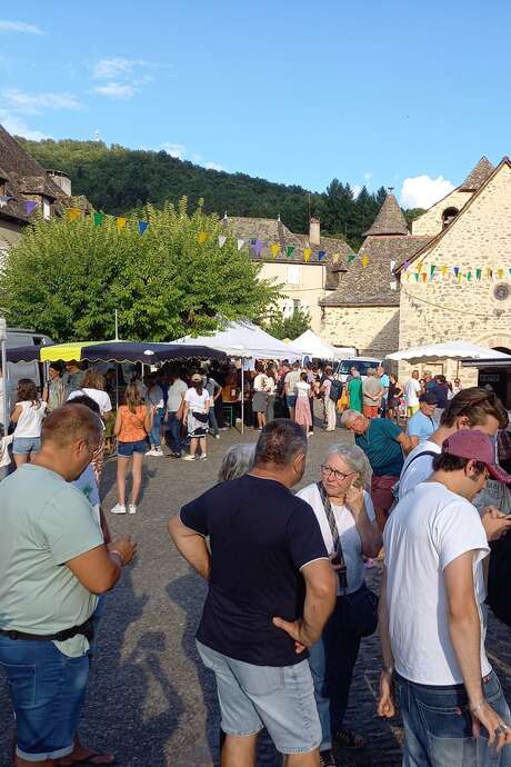 Marché de producteurs de pays "Bienvenue à la ferme"  festif et gourmand de Monceaux-sur-Dordogne