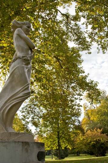 Visite Guidée : Paroles de Statues