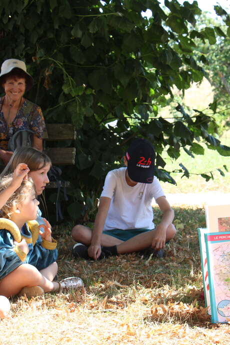 Histoire d'apprendre : visite guidée costumée pour enfants du manoir de Courboyer