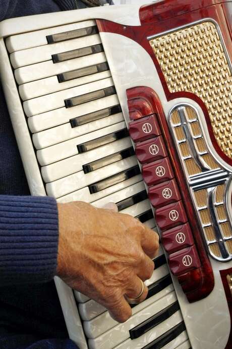 Déjeuner dansant - L'accordéon au Carré