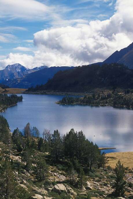 Randonnée créative et sensible dans le massif du Néouvielle Randonnée créative et sensible dans le massif du Néouvielle