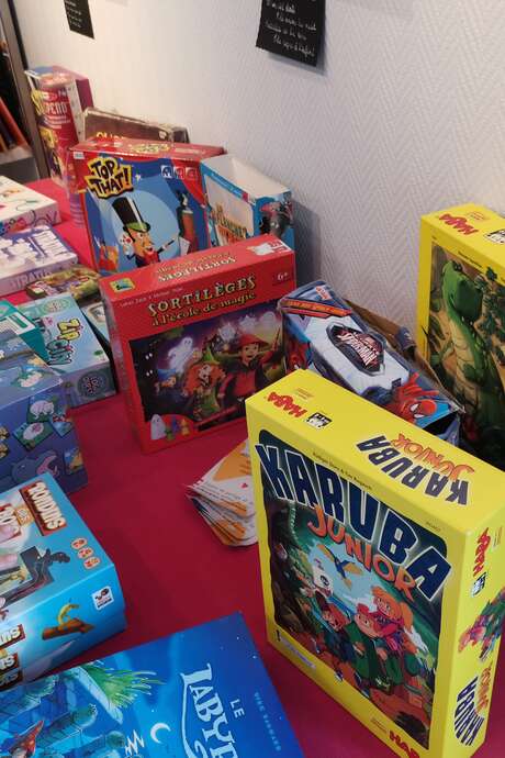 ESPACE JEU EN FAMILLE AVEC LES ENFANTS DU LUDE