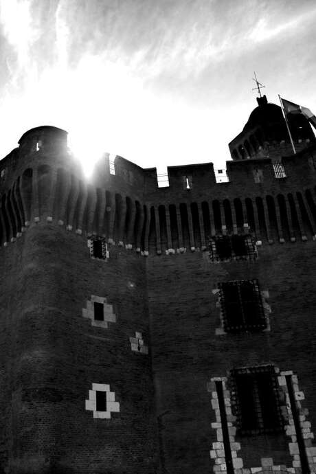PERPIGNAN,  ENTRE HISTOIRE ET SECRETS