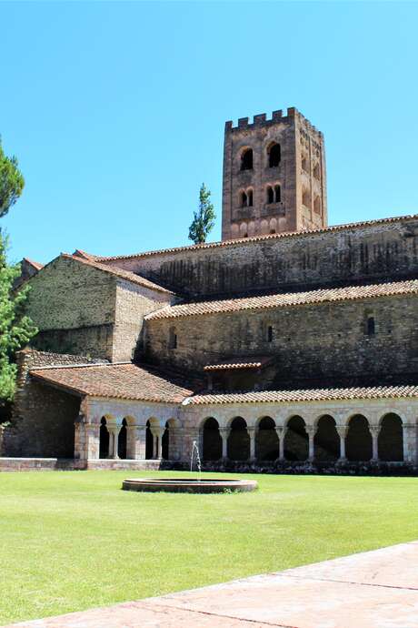 LES BALADES DU CONFLENT : "VISITE DE L'ABBAYE DE SAINT-MICHEL-DE-CUXA"