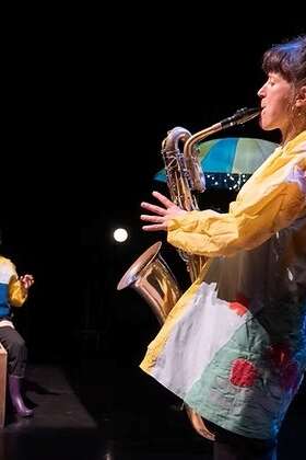 LES PETITES SCENES, SPECTACLE JEUNE PUBLIC : "DEDANS DEHORS"