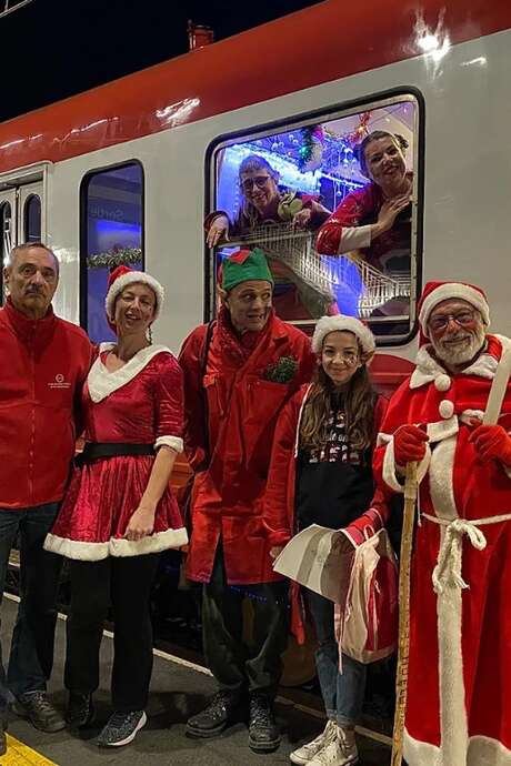 TRAIN ROUGE SPÉCIAL DE NOËL