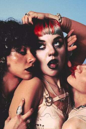 GRANDMA'S ASHES + KICKS