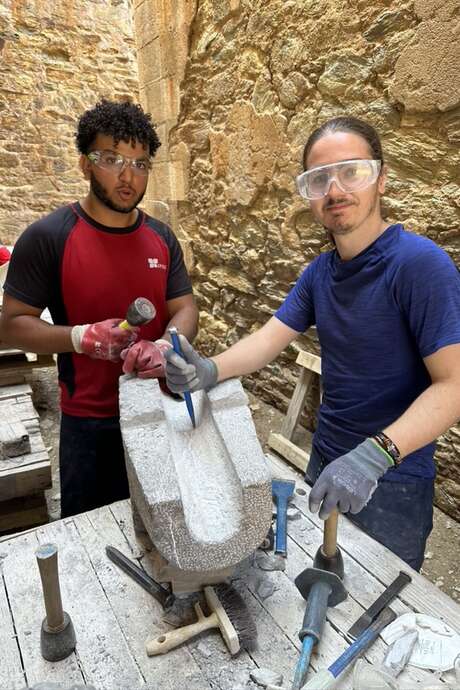 ATELIER TAILLE DE PIERRE AU FORT DUGOMMIER