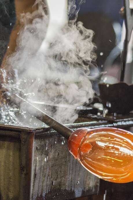 DECOUVERTE ET INITIATION AU METIER DE SOUFFLEUR DE VERRE