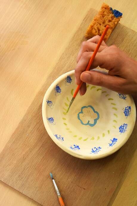 Atelier décor sur biscuit