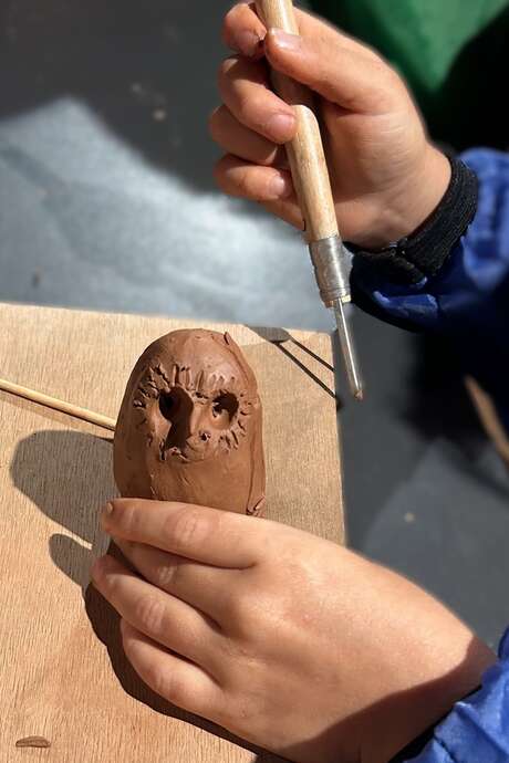 Atelier "de plumes et d'argile "