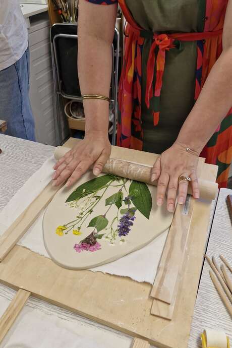 Atelier dessous de plat ou plaque de porte en porcelaine