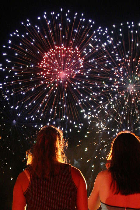 Repas, Retraite aux flambeaux et feu d'artifice à Cressy