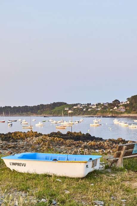 Baie de Lannion en bateau avec escale libre à Locquémeau