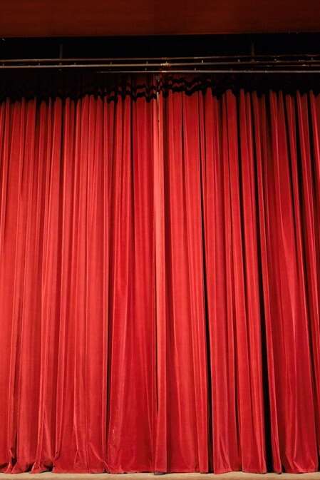 Spectacle théâtral : Champions... de l'inutile?