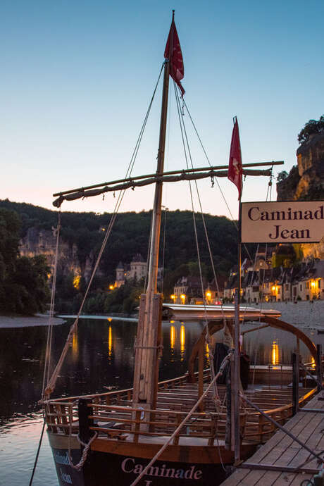 Fête votive avec feux d'artifice à La Roque Gageac