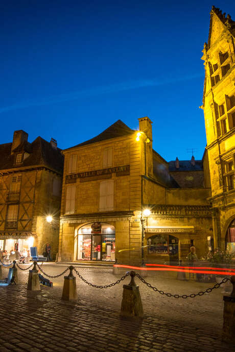 Une Enquête dans Sarlat : "Relique perdue"