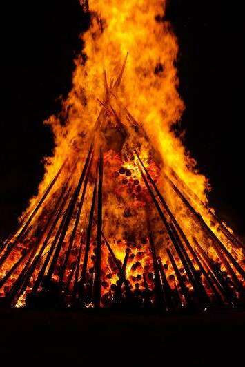 Feu de la Saint Jean à Marquay