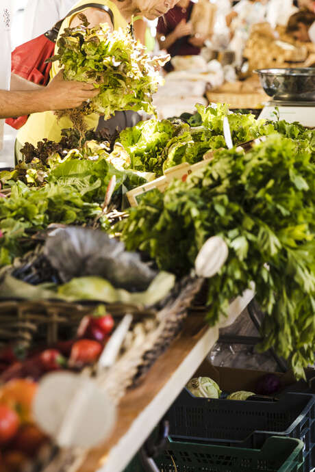 Marché hebdomadaire du dimanche à Sorges
