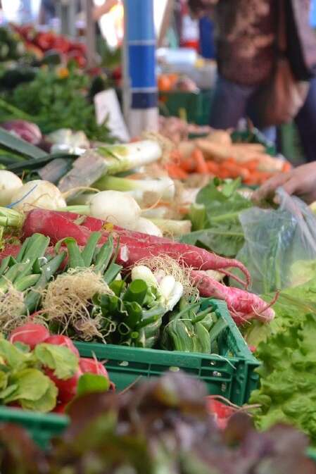 Marché traditionnel du dimanche