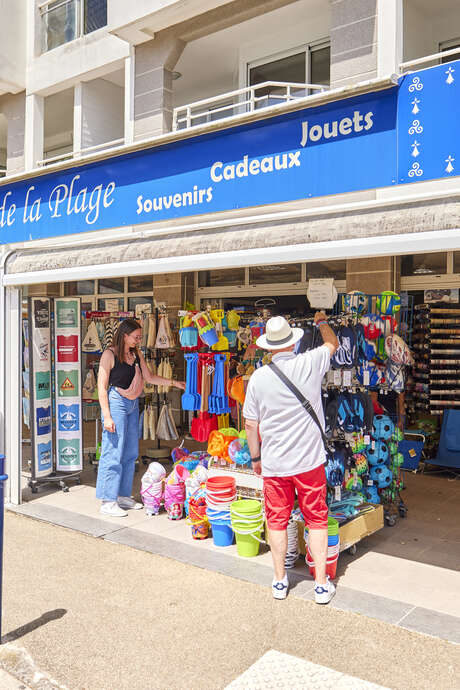 Dédicaces à la Librairie de la Plage : Roland COTTY