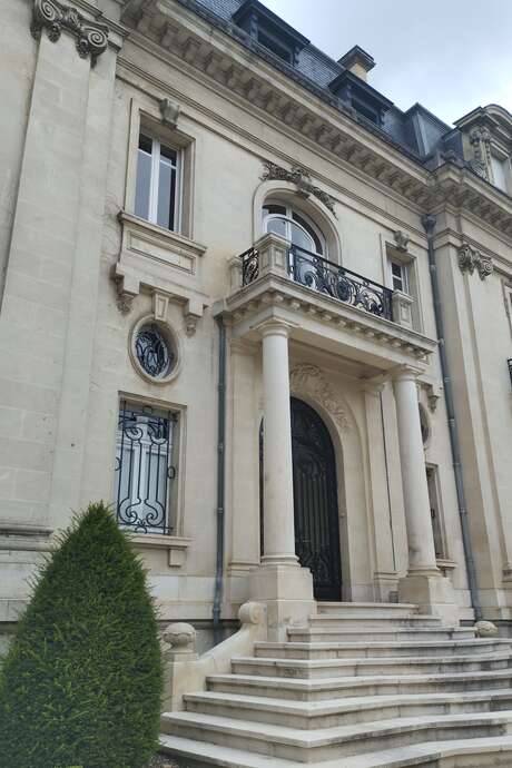 Passing on heritage - The Hôtel de Lauriere in its neighborhood