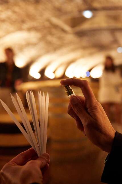 Hôtel-Dieu - Hospices de Beaune
2026 - MOUVEMENT(S)
[ATELIER OLFACTIF]  Arômes des caves