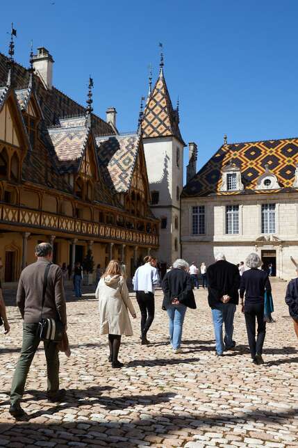 Hôtel-Dieu - Hospices de Beaune
2026 - MOUVEMENT(S)
[EN-QUÊTES D'HISTOIRES] La communauté des dames hospitalières au XIXe siècle : infirmières et religieuses