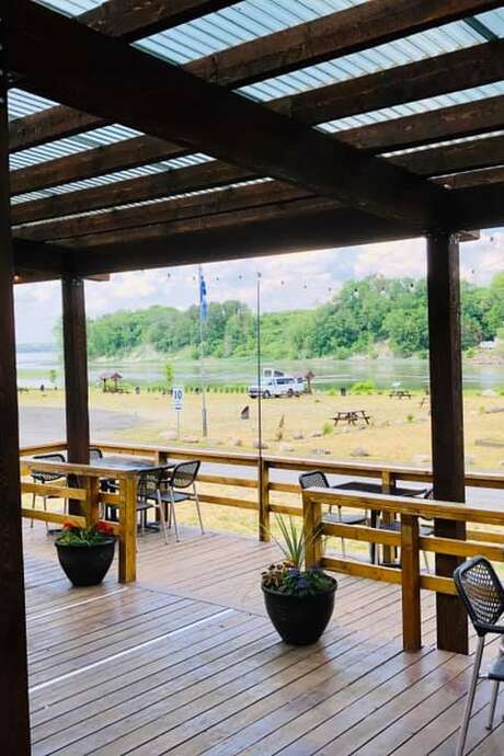 Le Sainte-Emmélie, resto-pub