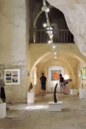 Exposition église troglodytique de Peyre