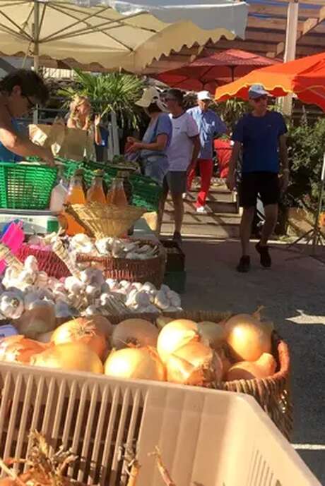 Marché alimentaire de producteurs  " Le Pic Vert du jeudi soir "