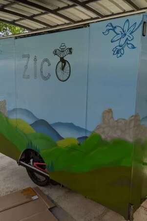 Inauguration de la Zicomobile