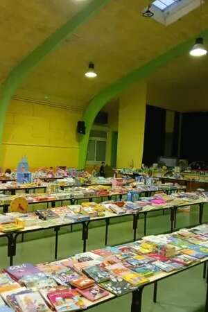 Bourse aux jouets des écoles de St Georges de Luzençon
