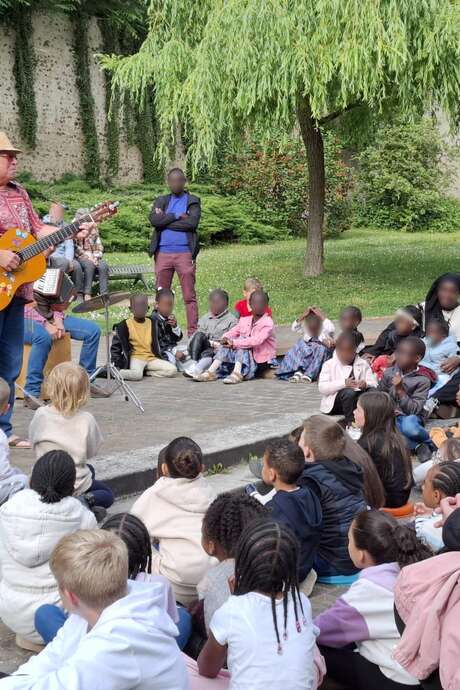 Les vendredis gratuits "Contes Musicaux – Compagnie Karabistouille"
