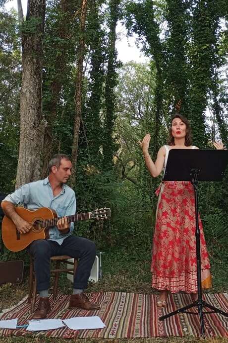 Printemps des poetes : Spectacle : "Le Chant des étreintes"