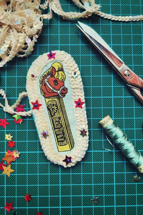 Atelier broches textiles