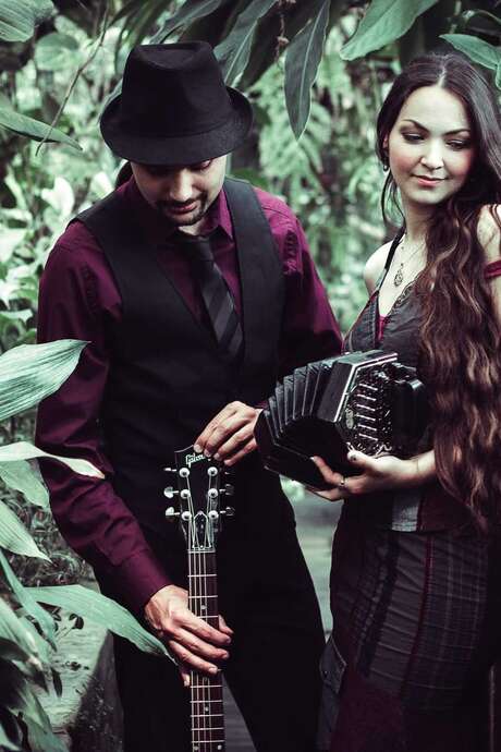 Becky & Cloud - Scènes au bar